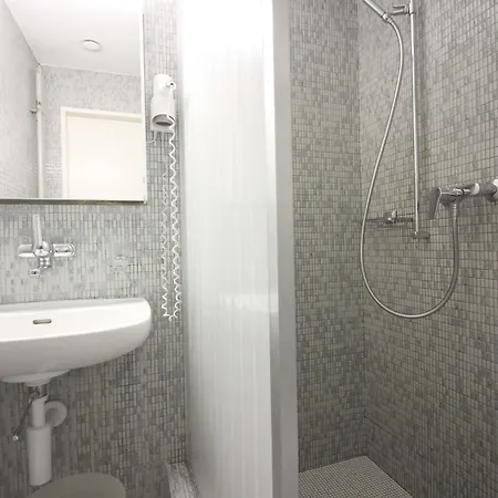 Swiss Star Aussersihl - Self Check-in *